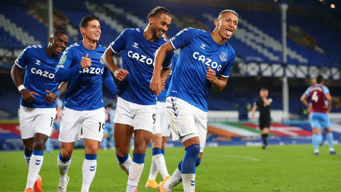 Con James en cancha, Everton goleó al West Ham y avanzó a cuartos de la Carabao Cup