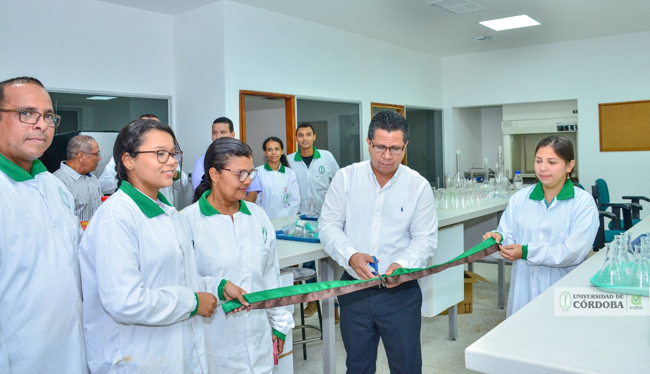 Acreditan el Laboratorio de Suelo y Aguas de la Universidad de Córdoba, el primero en el departamento