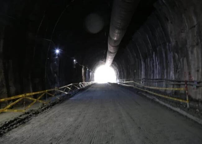 Cayeron a un abismo dos topógrafos que adelantaban obras en El Túnel del Toyo, en Antioquia