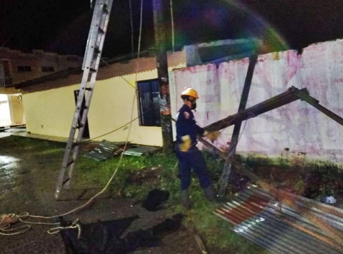 Decenas de familias damnificadas tras fuerte vendaval en Tierralta