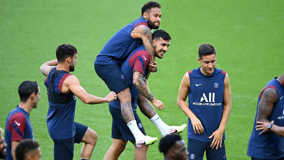 Alarma en el PSG: Neymar y dos compañeros más dieron positivo para Covid-19