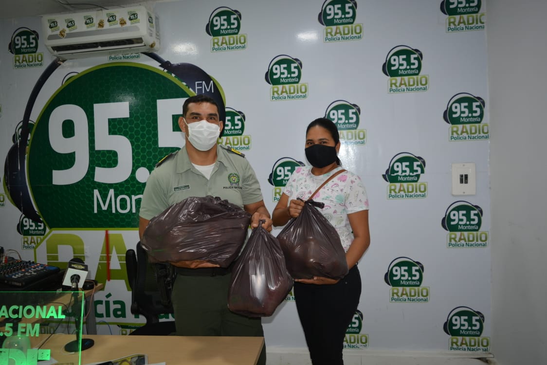 Policía continua con la entrega de mercados a las personas más vulnerables en Montería