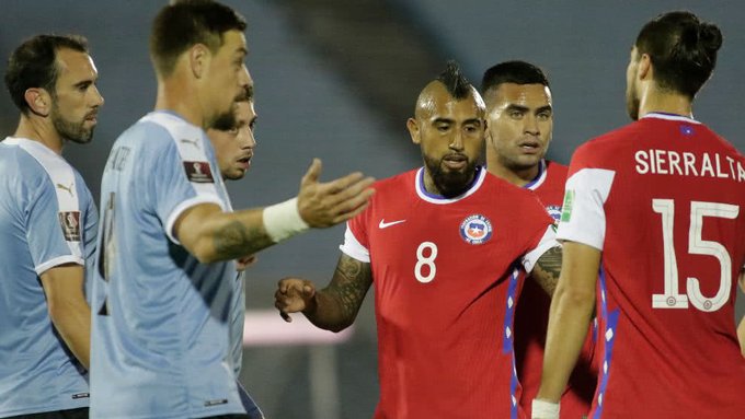 Uruguay obtuvo polémico triunfo ante Chile