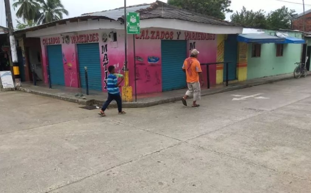 A ‘Los Caparros’ le atribuyen el triple homicidio de Cáceres, Antioquia
