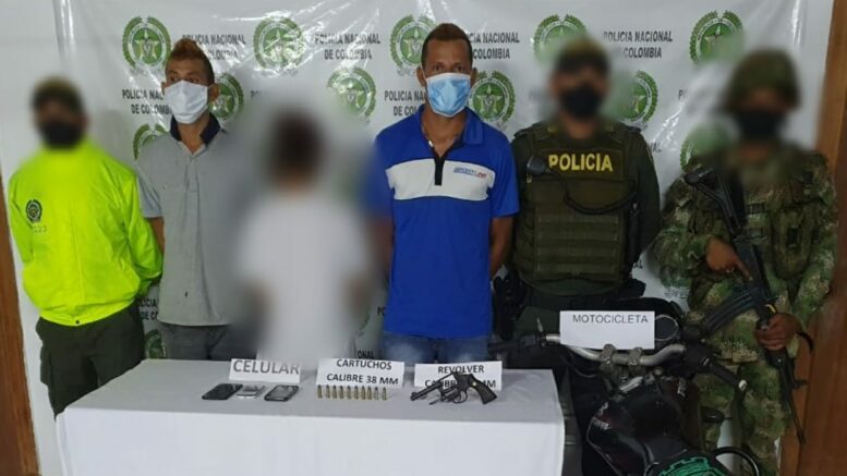Golpe a ‘Los Caparros’: capturan a alias ‘Costeño’ y ‘El Cole’, señalados de cometer crímenes en Montelíbano