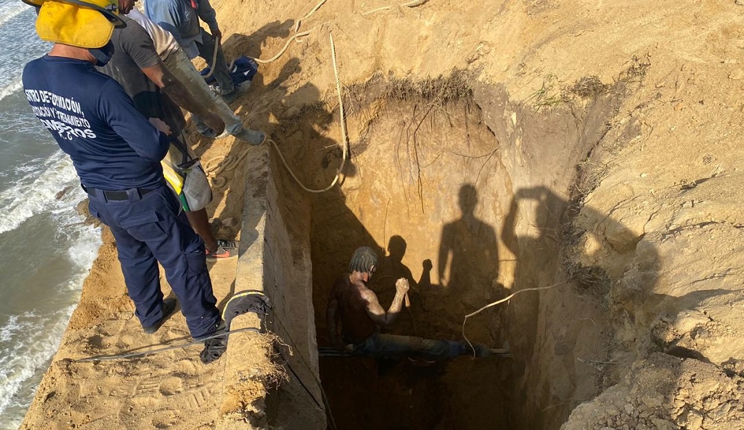 Quedó atrapado en un alud de tierra y murió