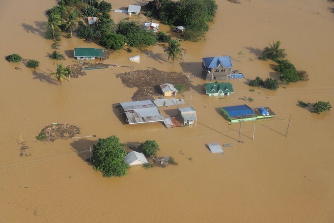 A 48 asciende la cifra de muertos por tifón Vamco en el norte de Filipinas