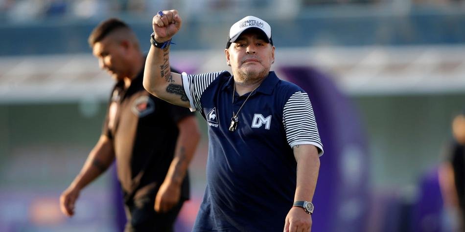 Médico dice que Maradona está mejor y ya quiere irse de la clínica