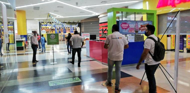 En un 45% aumentaron el aforo en los centros comerciales de Montería durante el Día sin IVA