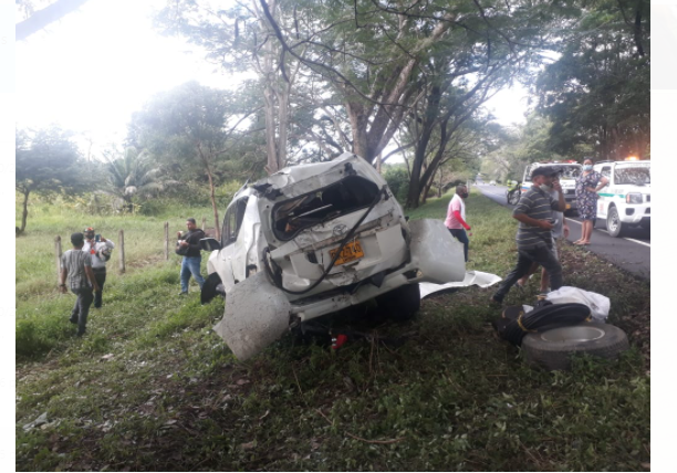 Casi no viven para contarlo, lujosa camioneta se volcó en la vía Sahagún – Montería