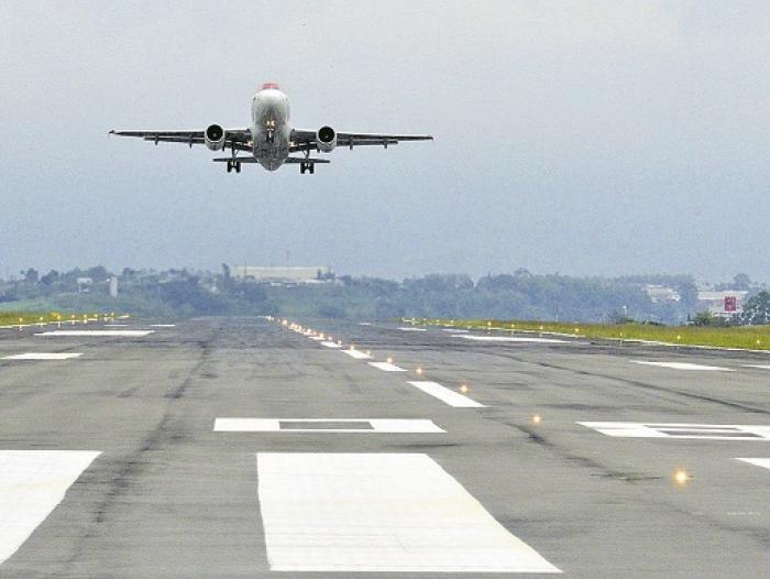 Cerca de 46 viajeros del Reino Unido han ingresado al país tras suspensión de vuelos por nueva cepa de coronavirus