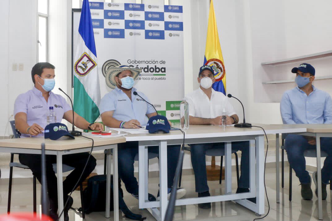 Gobernador de Córdoba anunció adquisición de 150 equipos de maquinaria verde