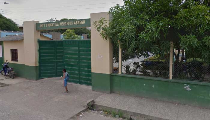 Insólito: denuncian que en el Colegio Mercedes Abrego cobran cuota de aseo y los salones se mantienen sucios