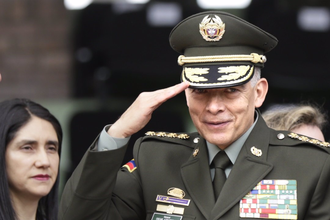 Duque anunció la salida del general Óscar Atehortúa como director de la Policía Nacional