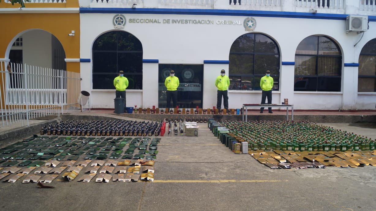 Desmantelan fábrica de licor adulterado en Montería