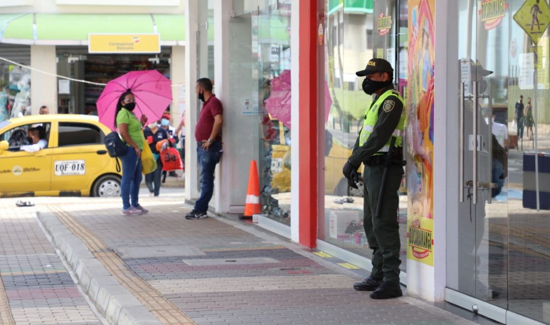 En establecimientos y reuniones familiares no deberían de estar más de 10 personas