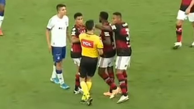 Inaceptable, jugador colombiano acusado de racismo en el fútbol brasileño