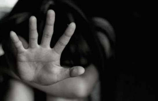 Mujer denunció a su esposo luego de sorprenderlo violando a su hija de 8 años