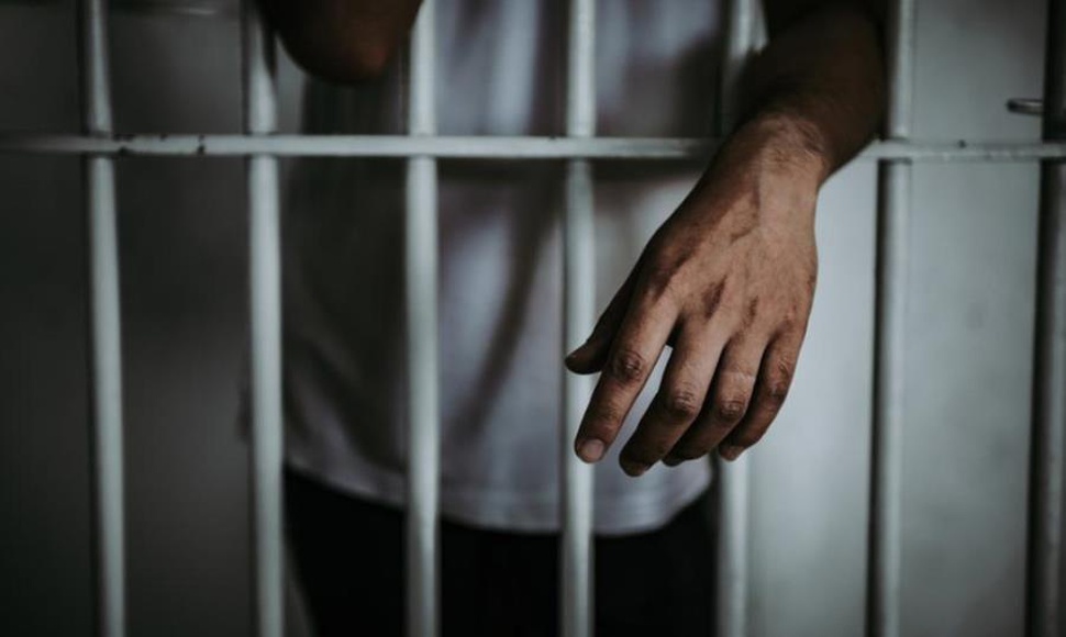 Durante dos semanas suspendieron las visitas en las cárceles del país