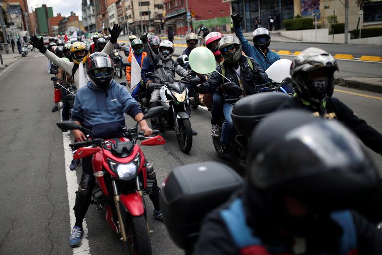 Nueva reglamentación sobre uso correcto del casco empezará a regir desde mañana