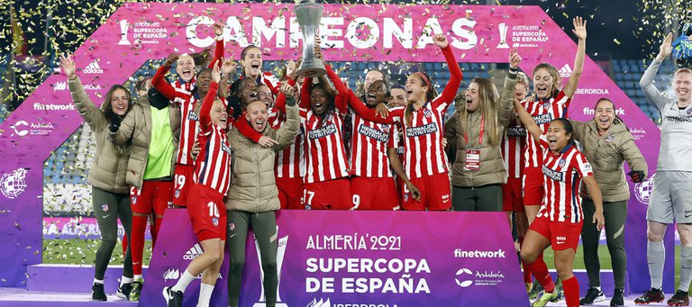 Leicy Santos obtuvo su primer título en Europa luego que Atlético de Madrid ganara la Supercopa Española