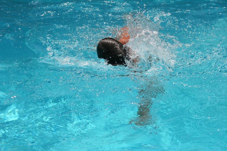 Paseo familiar terminó en tragedia, niño de cuatro años murió ahogado en una piscina