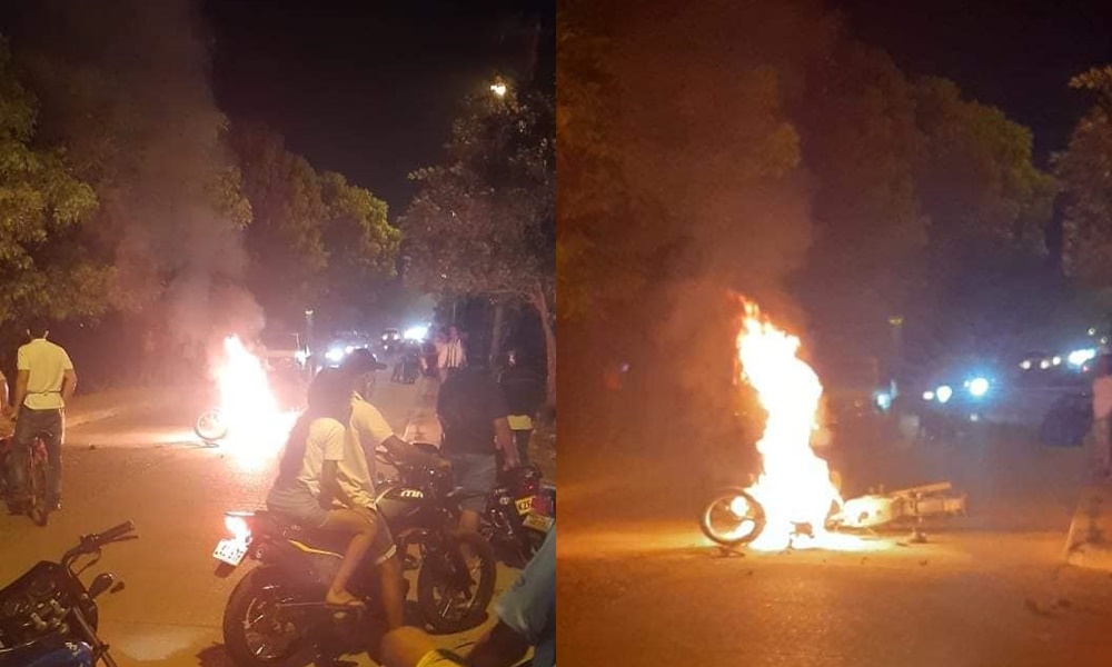 Dos motocicletas chocaron violentamente y se prendieron en fuego en Cereté