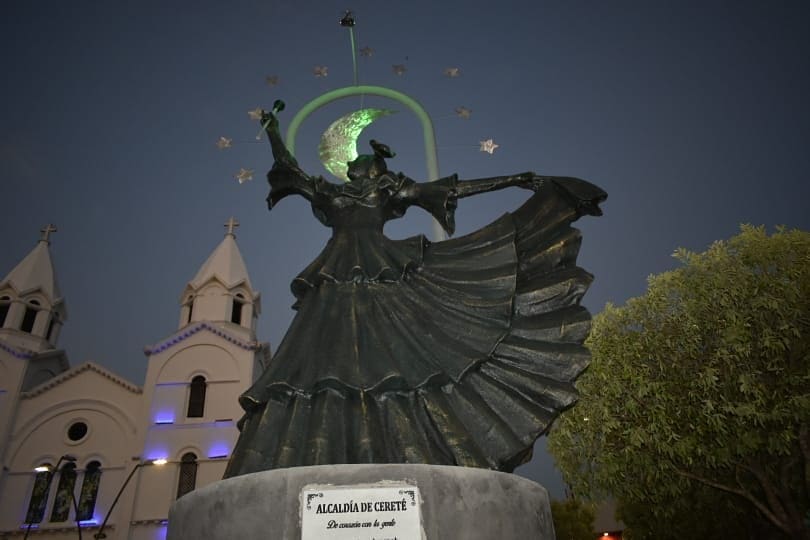 En Cereté, estrenan monumento en homenaje al Festival Nacional de la Cumbiamba