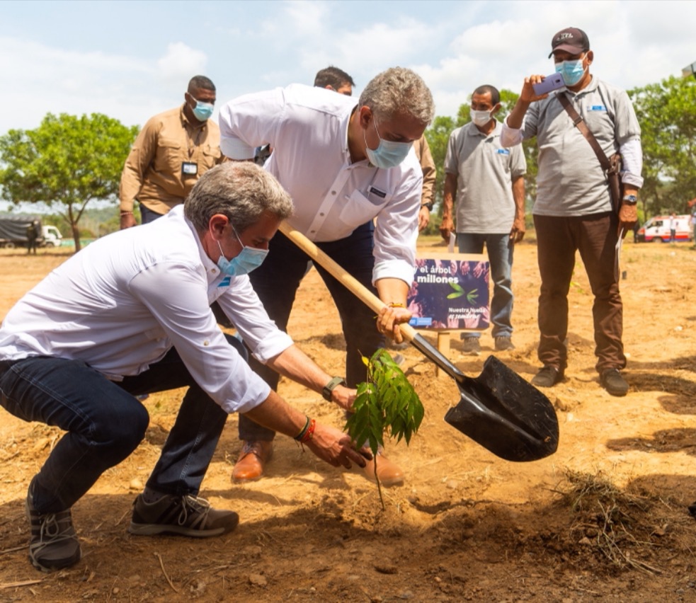“En este Gobierno hemos sembrado un árbol por cada colombiano”: Duque tras sembrar la planta número 50 millones en Tierralta