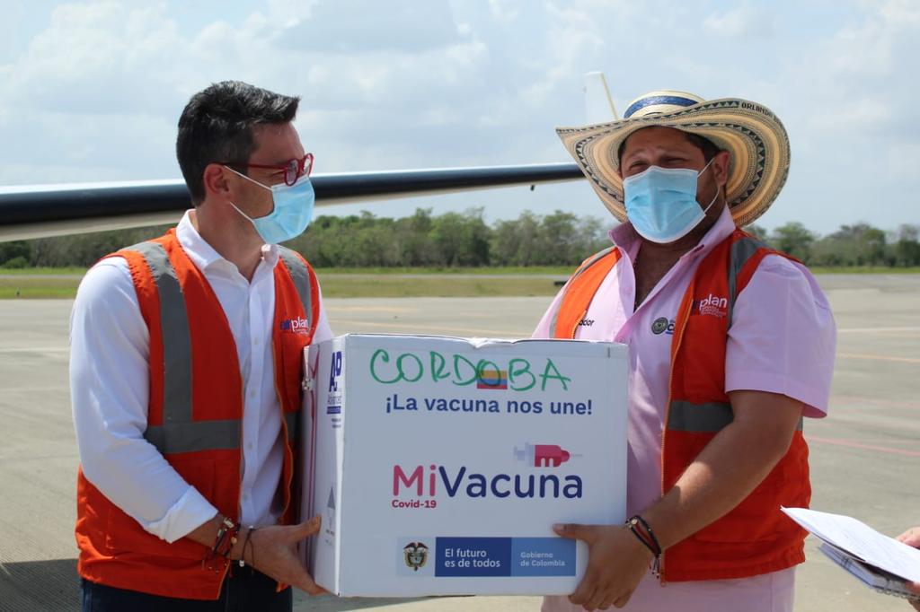 Gobernador Benítez recalcó la importancia de aplicarse la vacuna contra el Covid-19