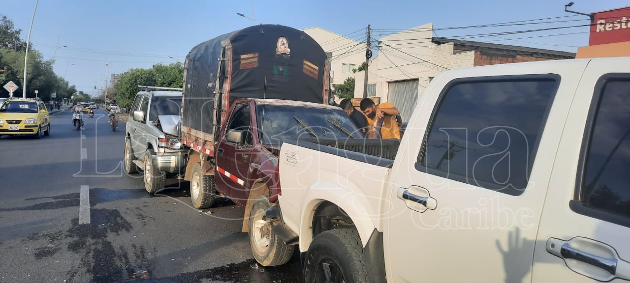 Reportan choque múltiple en el Puente de la 29 de Montería