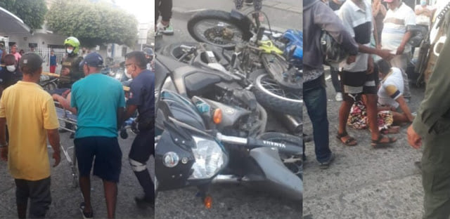 En Montería, cuatro motos chocaron por culpa de un cráter en la carretera