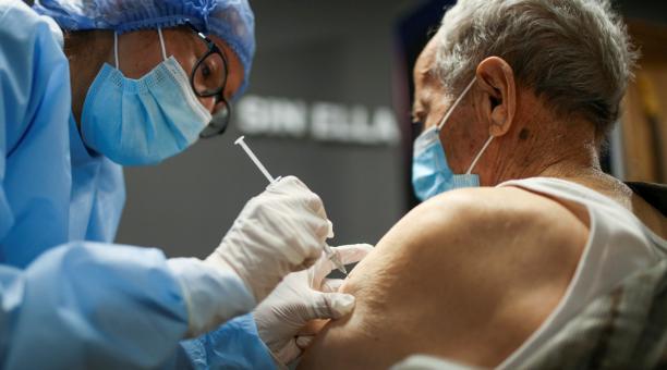 En Montería, este sábado inicia agendamiento de citas para vacunar a adultos mayores de 70 – 74 años