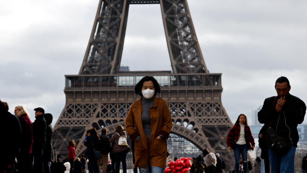 Francia regresó al confinamiento por avance descontrolado de la pandemia