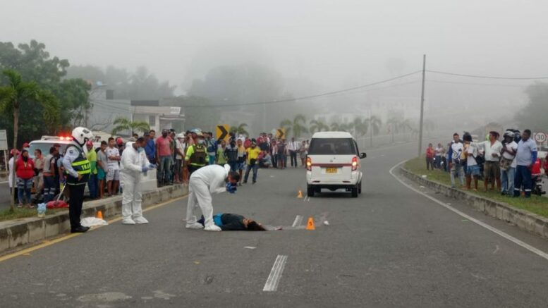 Se devolvió a recoger unas empanadas, un vehículo la atropelló y murió