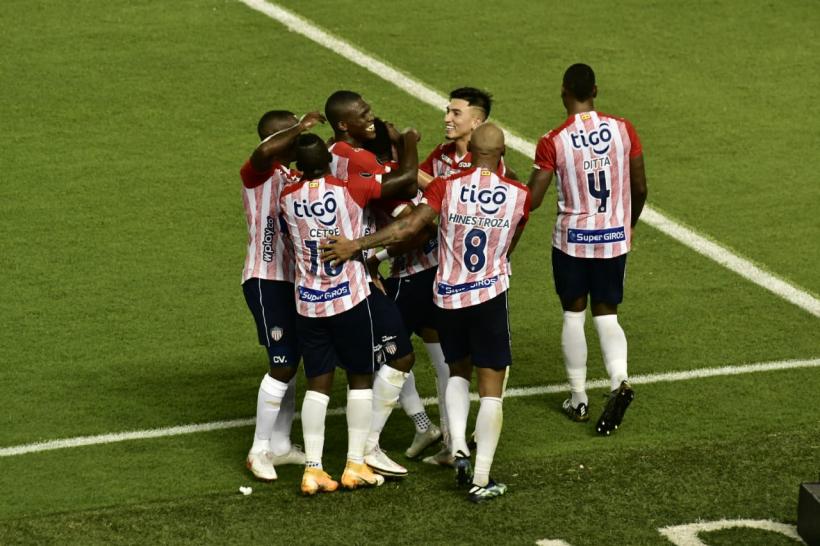 Junior ganó, avanzó en Libertadores y espantó los fantasmas