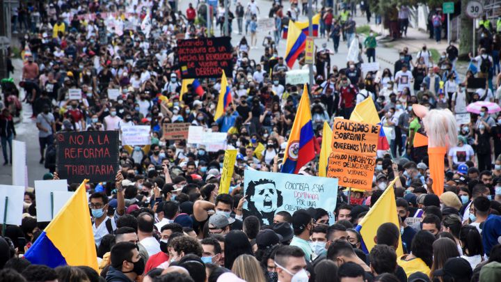 Advierten que aglomeraciones por manifestaciones podrían alargar el tercer pico del Covid-19