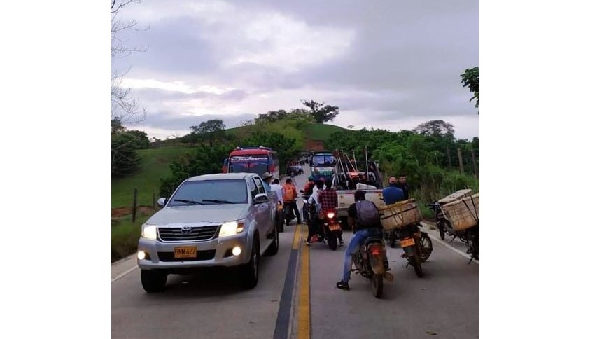 Indígenas bloquearon la vía Puerto Libertador- Montelíbano