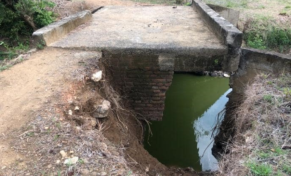 En deplorable estado puente en la vía a Guateque, varias poblaciones están incomunicadas