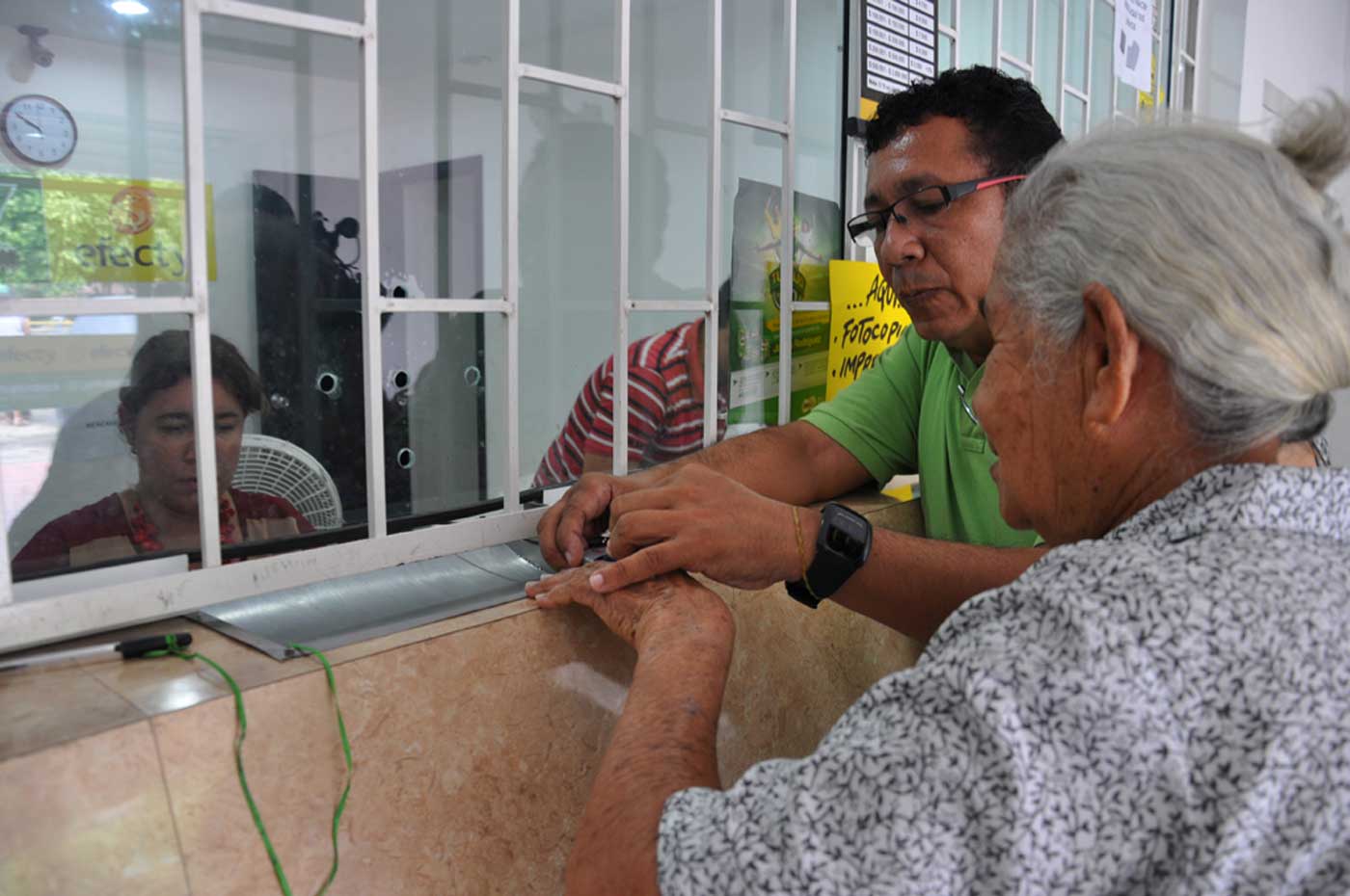 En Montería, arrancó el pago de subsidios a adultos mayores