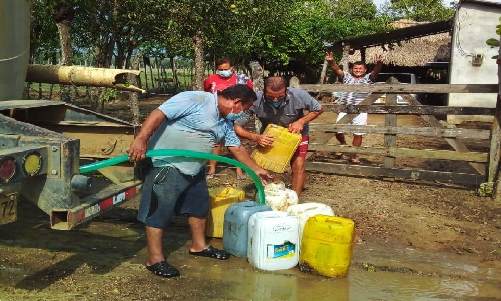 Alcaldía de San Pelayo ha distribuido más de 2 mil litros de agua durante la temporada de sequía