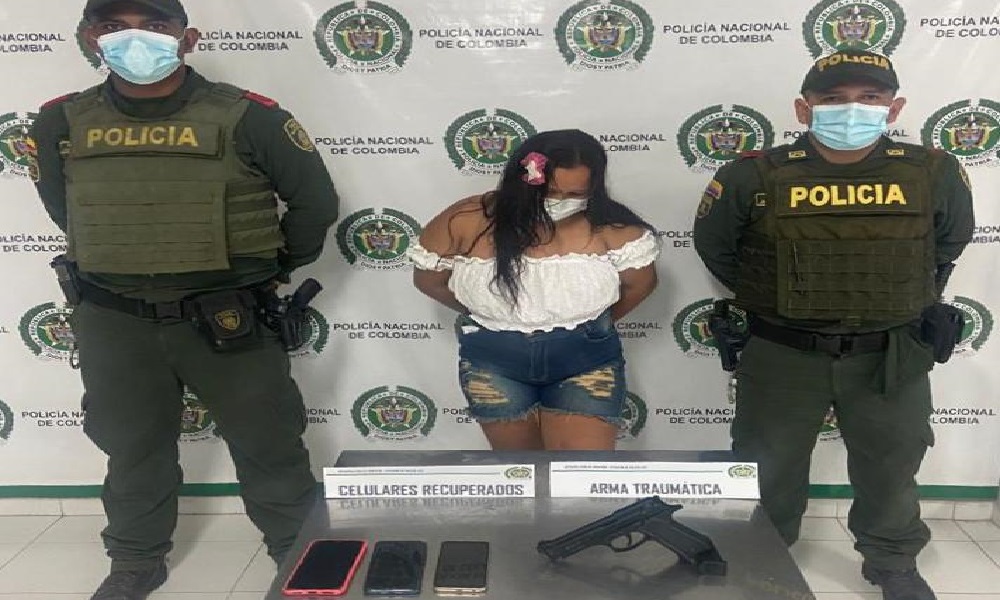 Capturan a mujer que atracaba con arma traumática en Montería