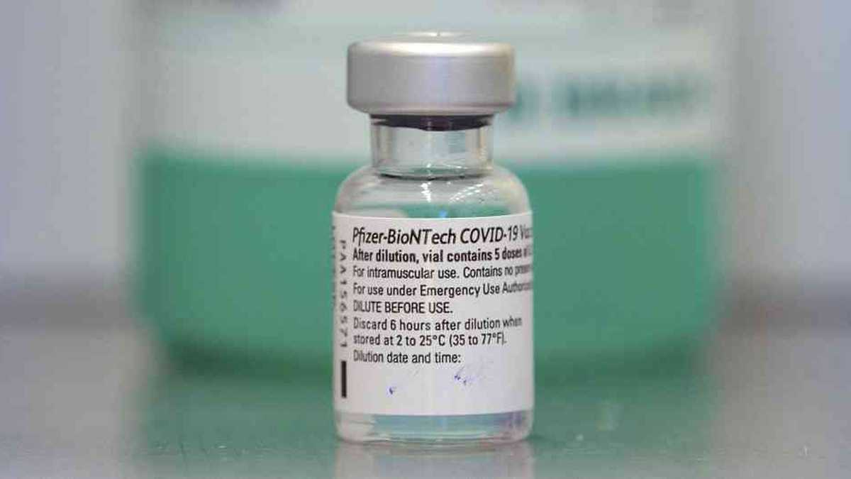 Autorizan aplicación de vacuna Pfizer contra el Covid-19 a mayores de 12 años