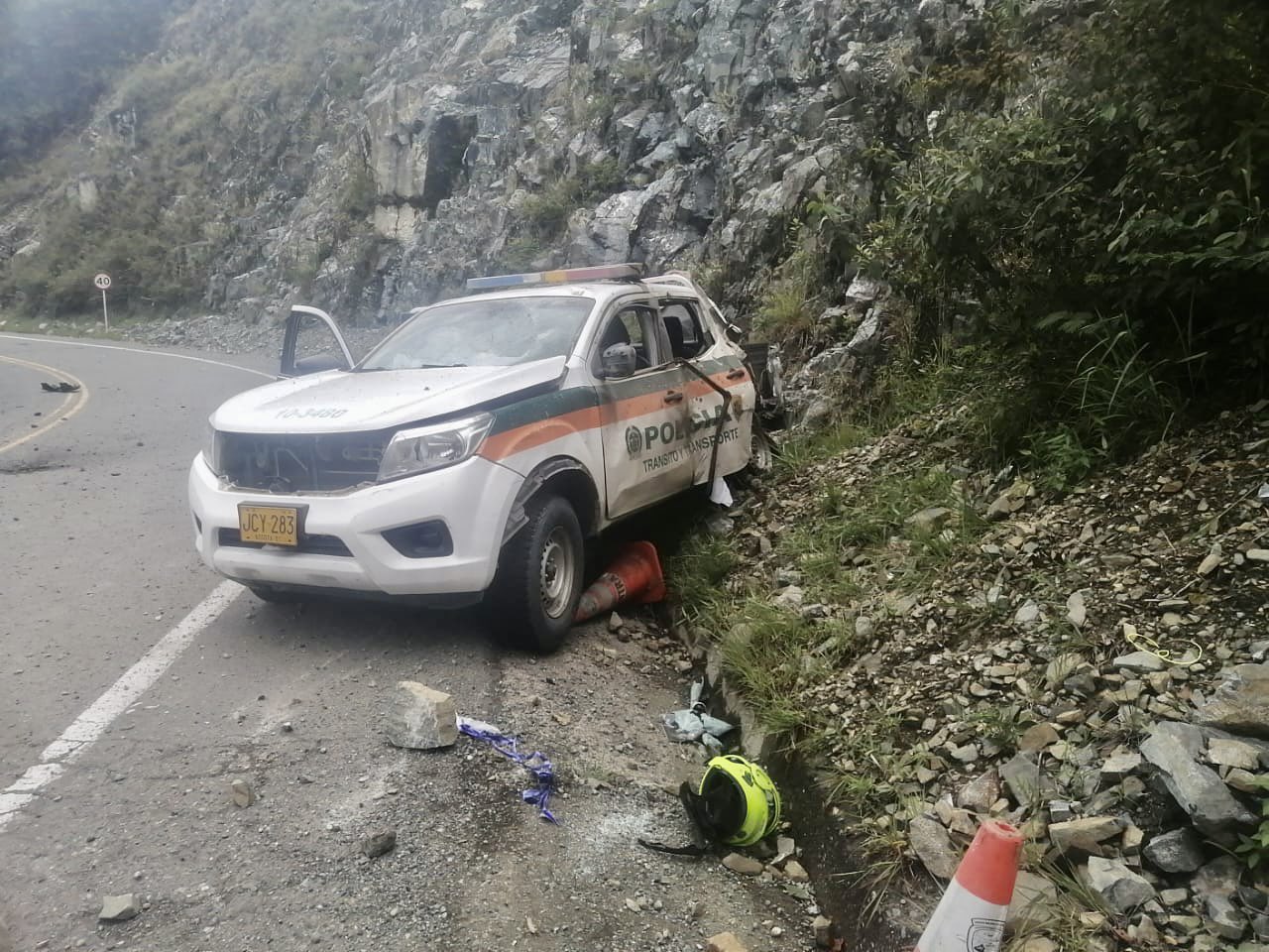 Ataque con explosivos a patrulla dejó dos policías heridos en Antioquia