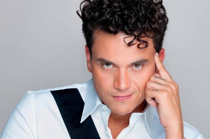 ¿Se salió del closet? Silvestre Dangond confesó en Twitter que le gusta un negrito