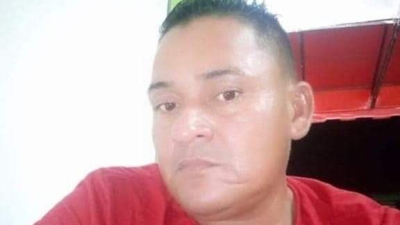 Identifican a hombre hallado muerto en un lote en Tierralta