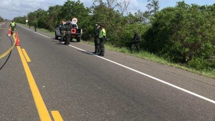 A motocicleta se le estalló una llanta en la vía Montería – Arboletes, mujer perdió la vida