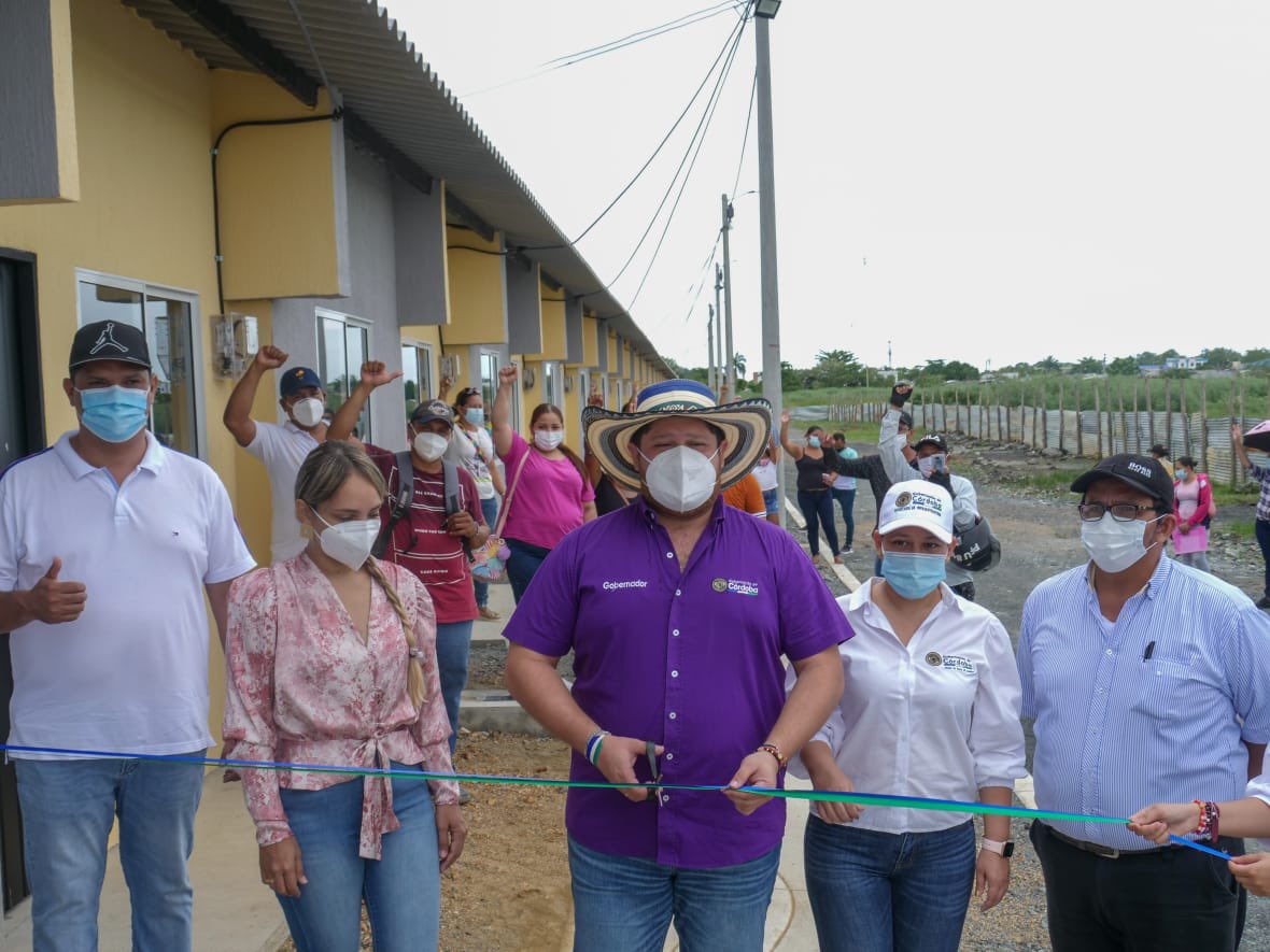 Gobernación de Córdoba entregó 44 casas del proyecto de vivienda gratuita de Villa Melissa