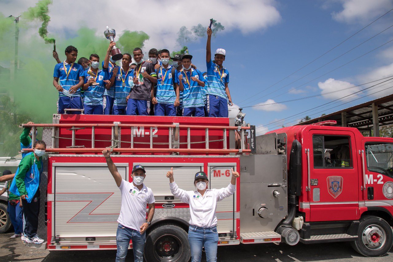 Como héroes, así recibieron a los deportistas que dejaron en alto el nombre de Córdoba a nivel nacional