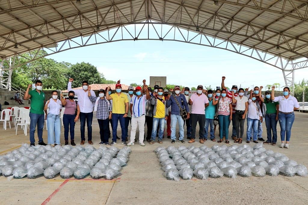 Gobernación de Córdoba entregó 140 mil alevinos de cachama y bocachico en La Apartada y Buenavista